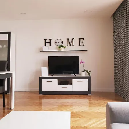Kamienna Apartment *
